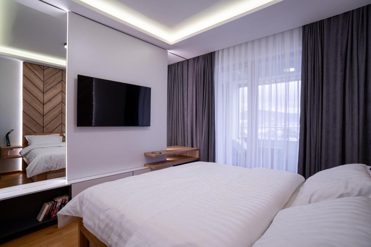 Apartman G8 Deluxe Pale Buitenkant foto