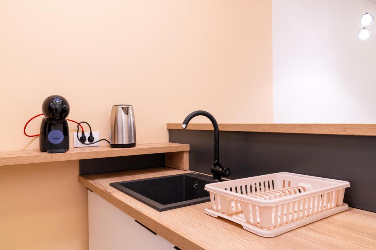Apartman G8 Deluxe Pale Buitenkant foto